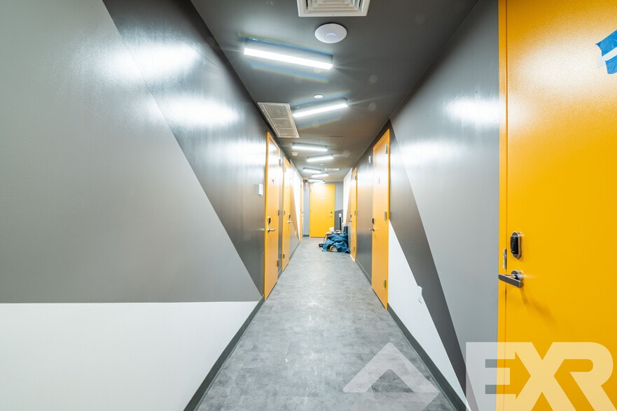 1217 Bedford Ave, Brooklyn, NY for lease - Interior Photo - Image 3 of 20