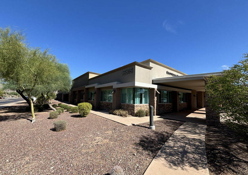 16815 S Desert Foothills Pky, Phoenix, AZ for lease - Building Photo - Image 1 of 13