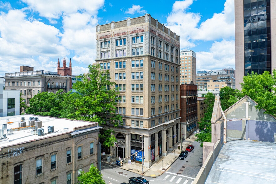 530 E Main St, Richmond, VA for lease - Building Photo - Image 2 of 11