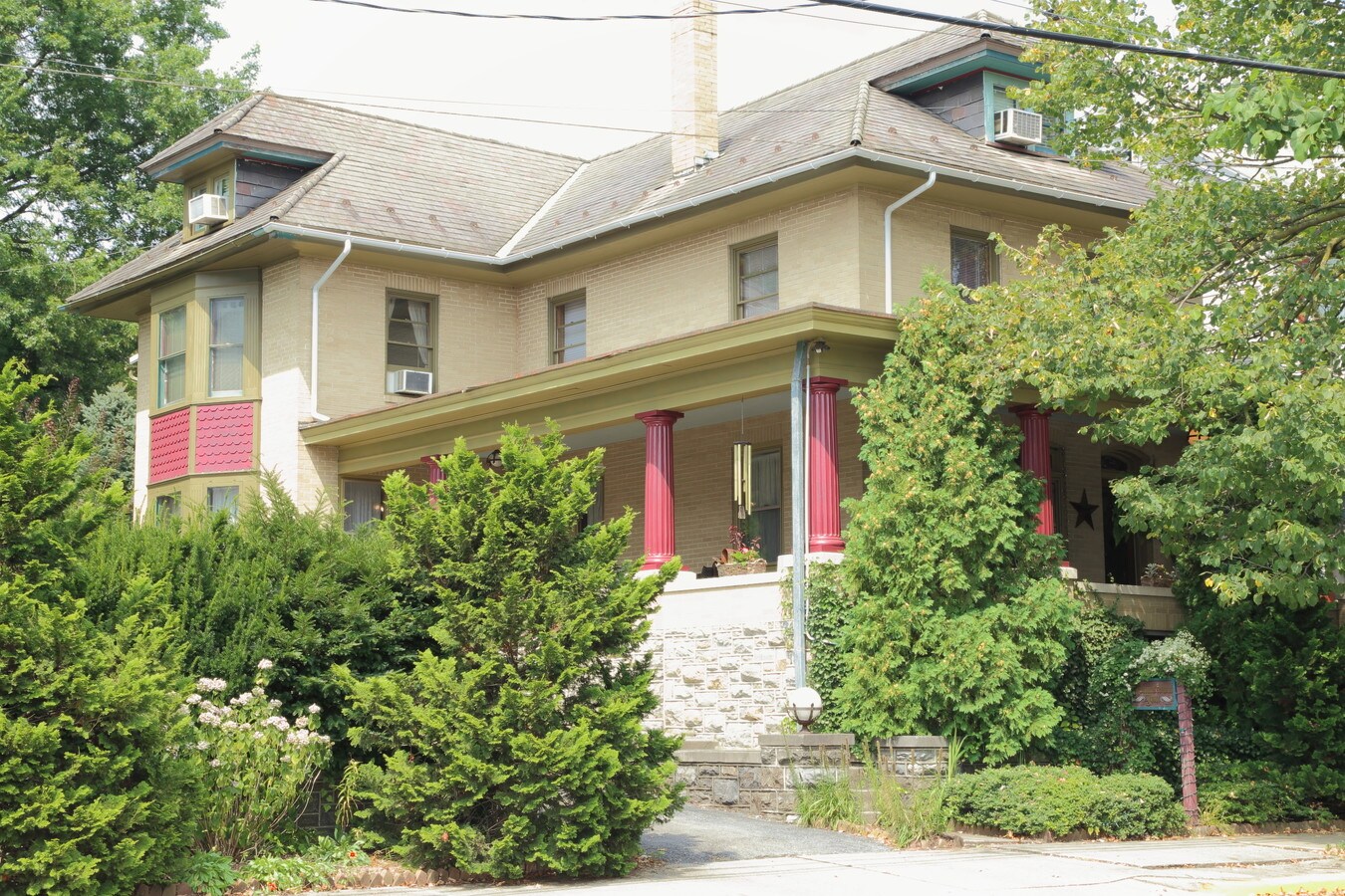 62 W Main St, Adamstown, PA, 19501 Hotel Property For Sale