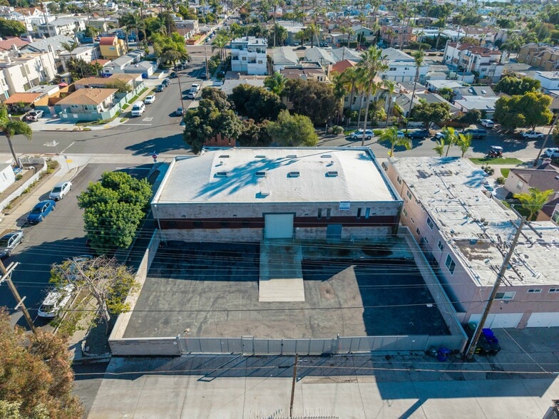 1366 Hornblend St, San Diego, CA for lease - Building Photo - Image 3 of 30