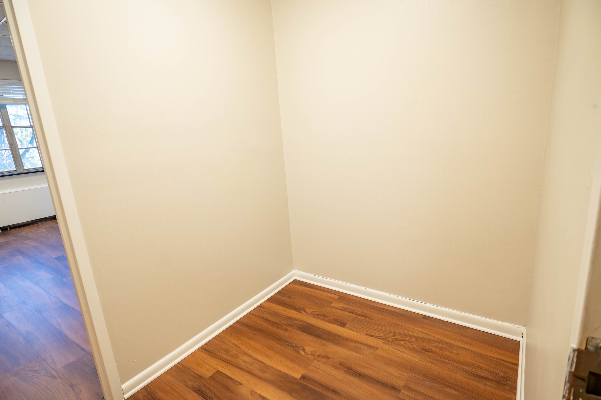 1062 E Lancaster Ave, Bryn Mawr, PA for lease Interior Photo- Image 1 of 2