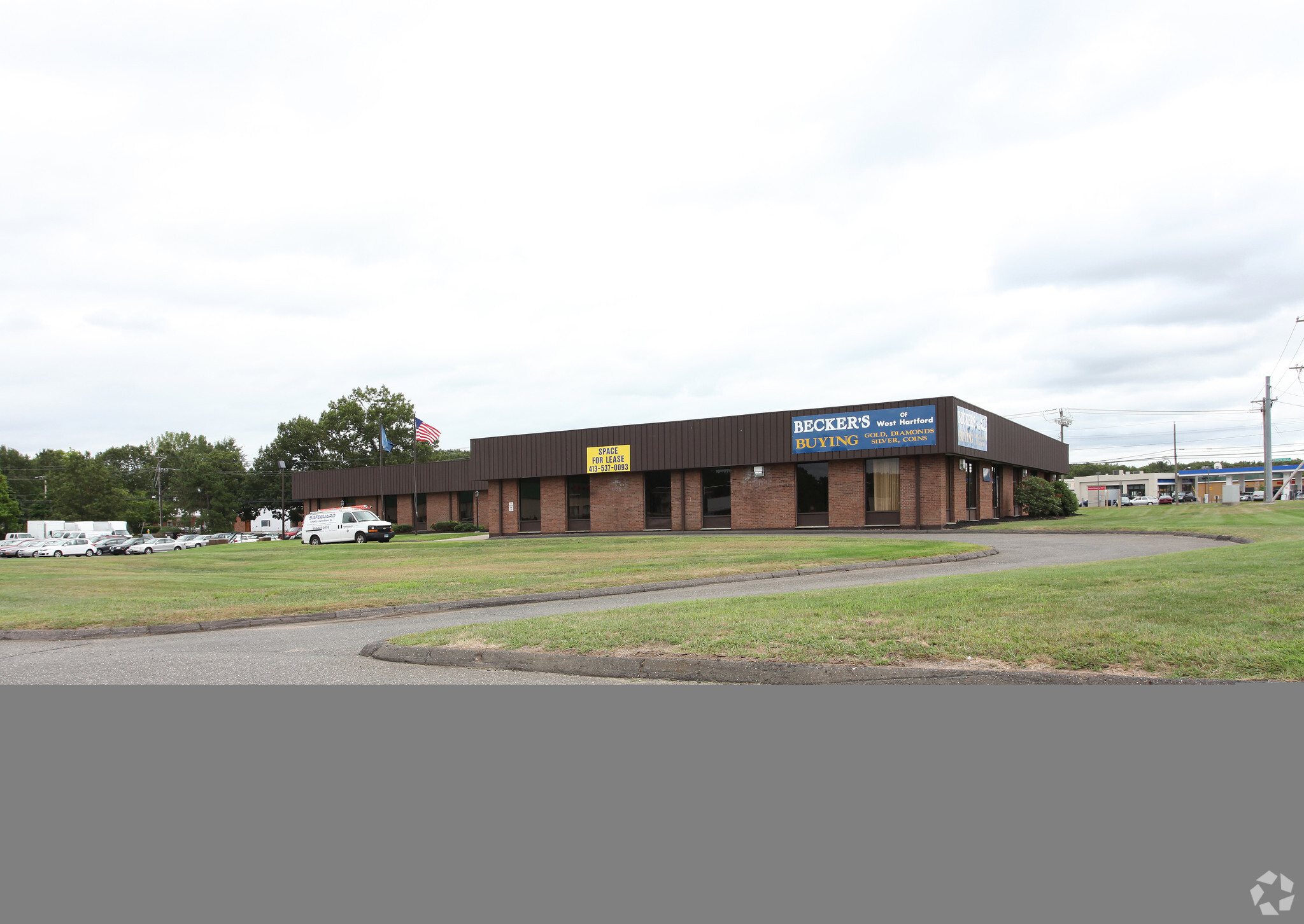 1 Corporate Dr, Windsor Locks, CT for lease Primary Photo- Image 1 of 11