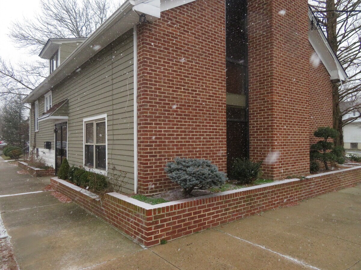 100 W Cuthbert Blvd, Haddon Township, NJ 08108