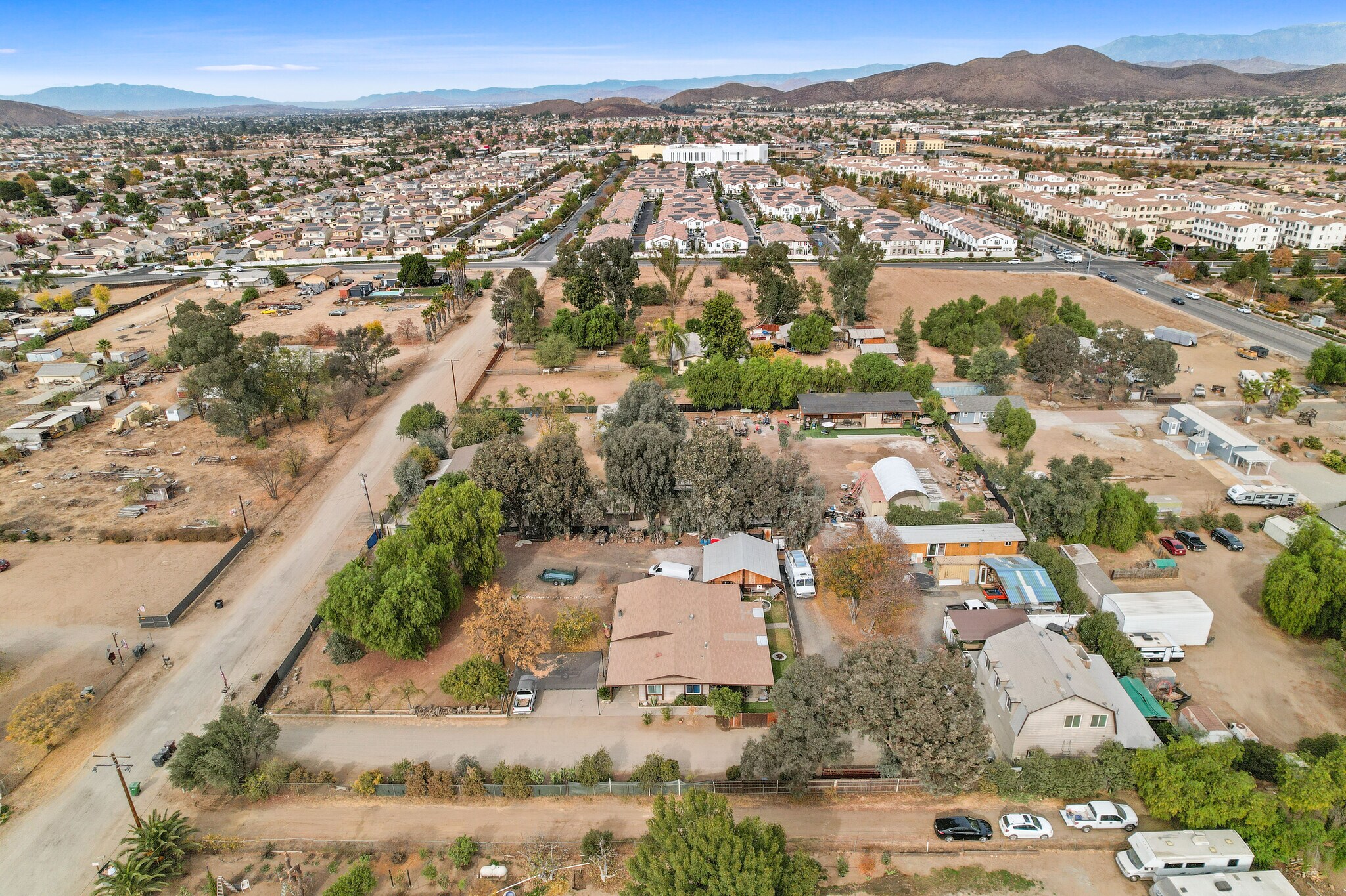 30640 Old Windmill Rd, Menifee, CA for sale Primary Photo- Image 1 of 15