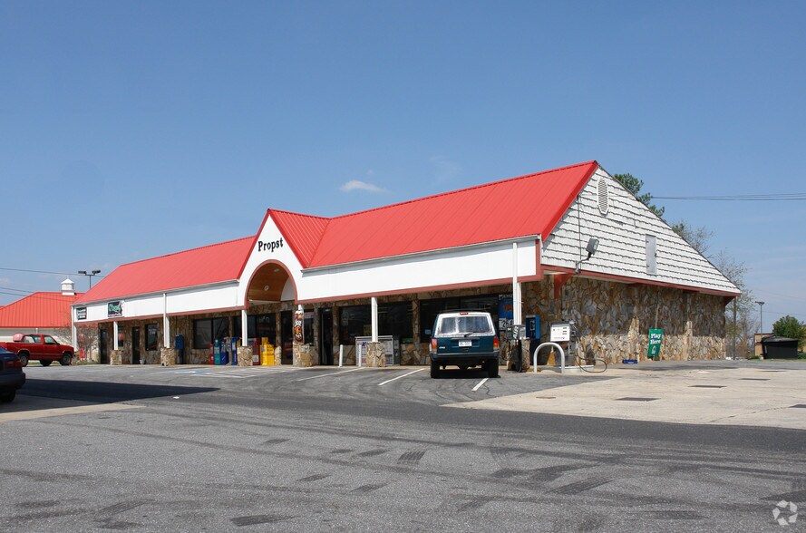 1836 Startown Rd, Newton, NC 28658