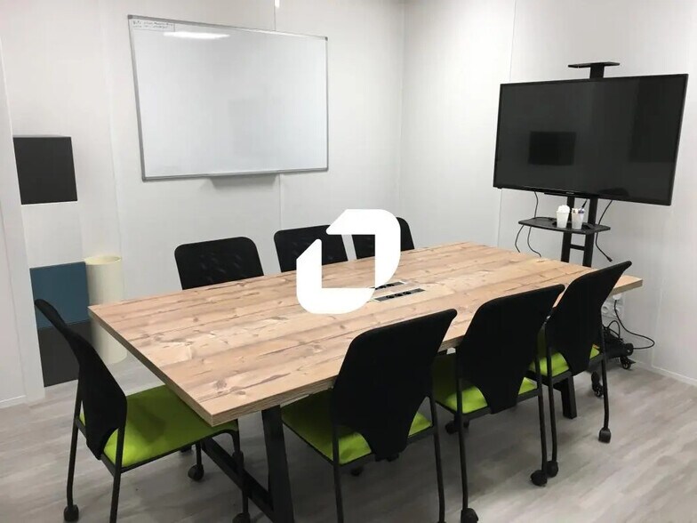 Office in Meylan for lease - Interior Photo - Image 2 of 6