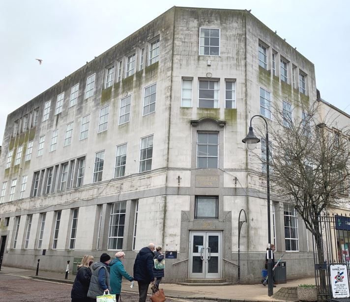 40 Courtenay St, Newton Abbot for sale Primary Photo- Image 1 of 1