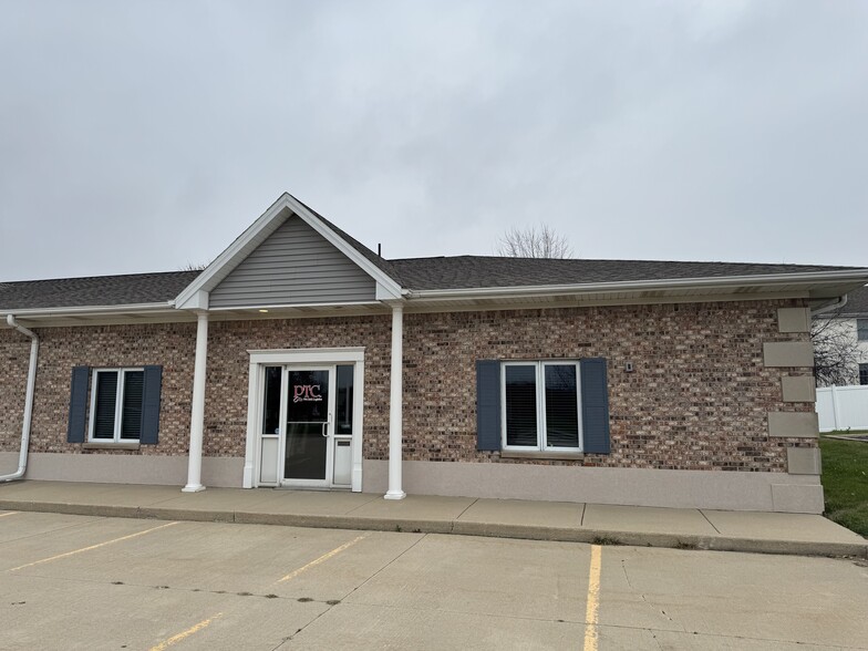 326 Susan Dr, Normal, IL for lease - Building Photo - Image 2 of 2