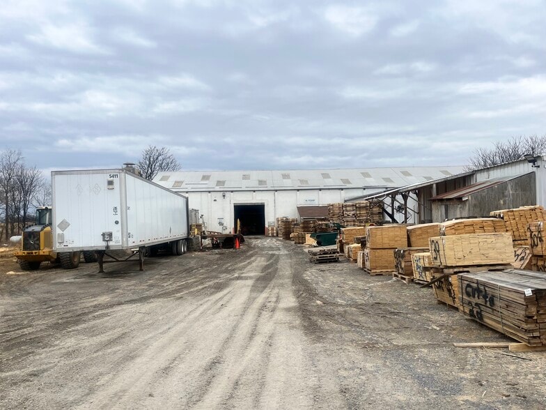 1059 Box Factory Rd, Summit Point, WV for lease - Building Photo - Image 2 of 21