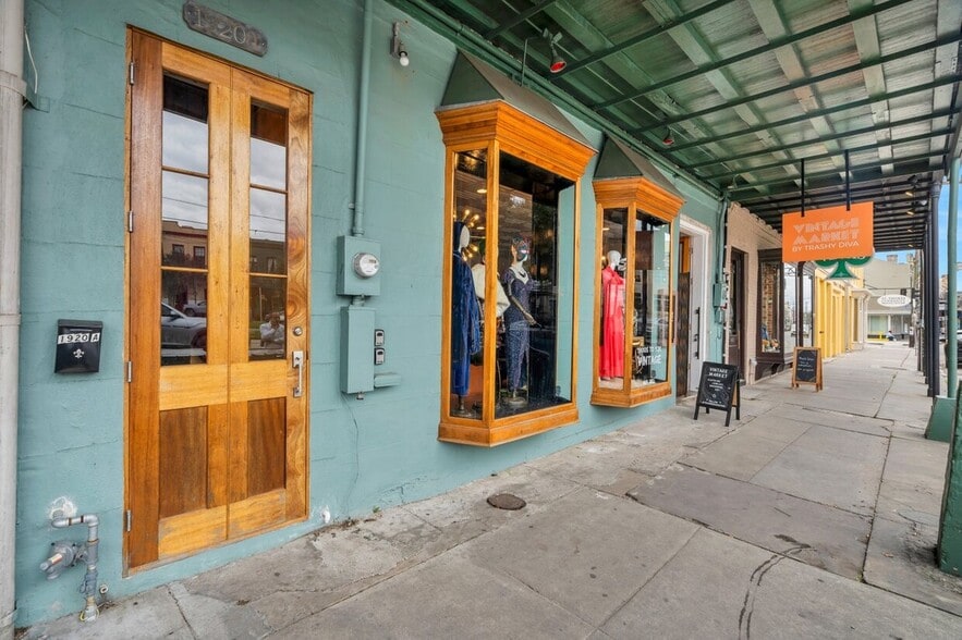 1900 Block Portfolio portfolio of 4 properties for sale on LoopNet.com - Building Photo - Image 2 of 26