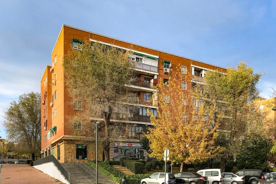 Calle Río Ebro, 5, Móstoles, Madrid for lease - Building Photo - Image 2 of 2