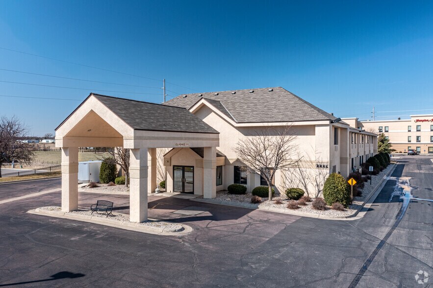 2225 N State St, Fairmont, MN for sale - Building Photo - Image 2 of 9
