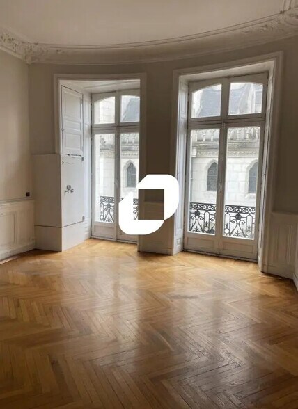 Office in Nantes for lease - Building Photo - Image 3 of 13