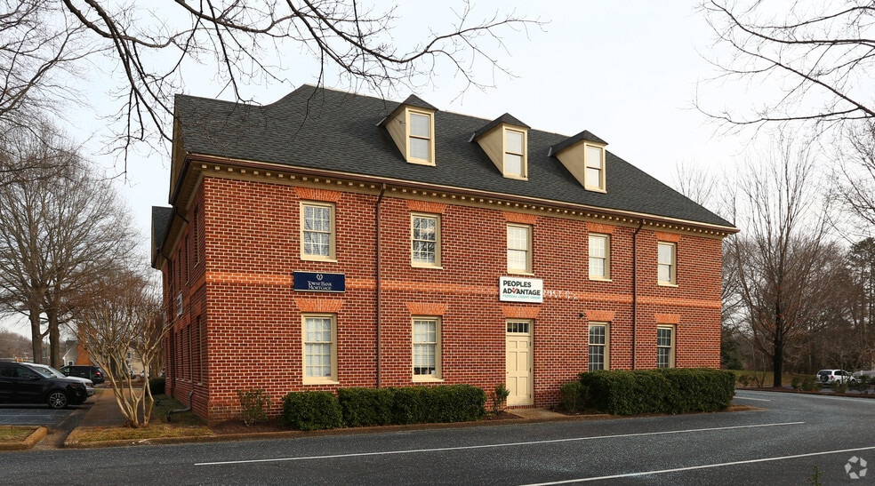 10001 Courtview Ln, Chesterfield, VA for lease - Primary Photo - Image 2 of 6