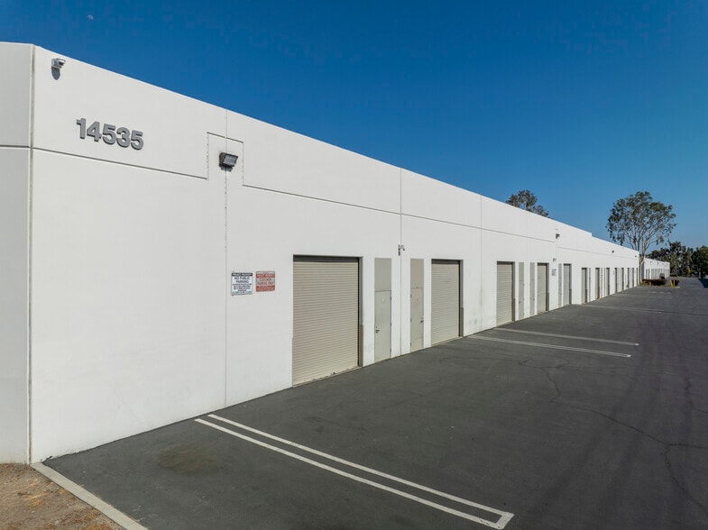 14525 Valley View Ave, Santa Fe Springs, CA for lease - Building Photo - Image 3 of 13