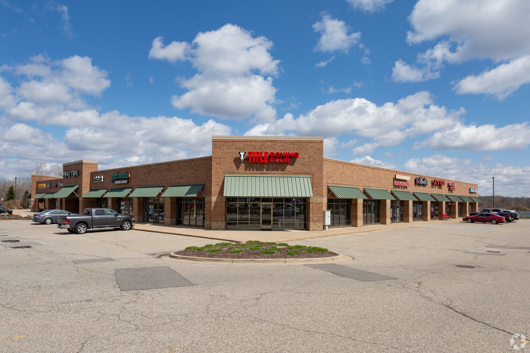 5150 Northland Dr NE, Grand Rapids, MI for sale Primary Photo- Image 1 of 1