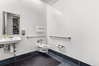 1040 Biscayne Blvd, Miami, FL for lease Building Photo- Image 1 of 18