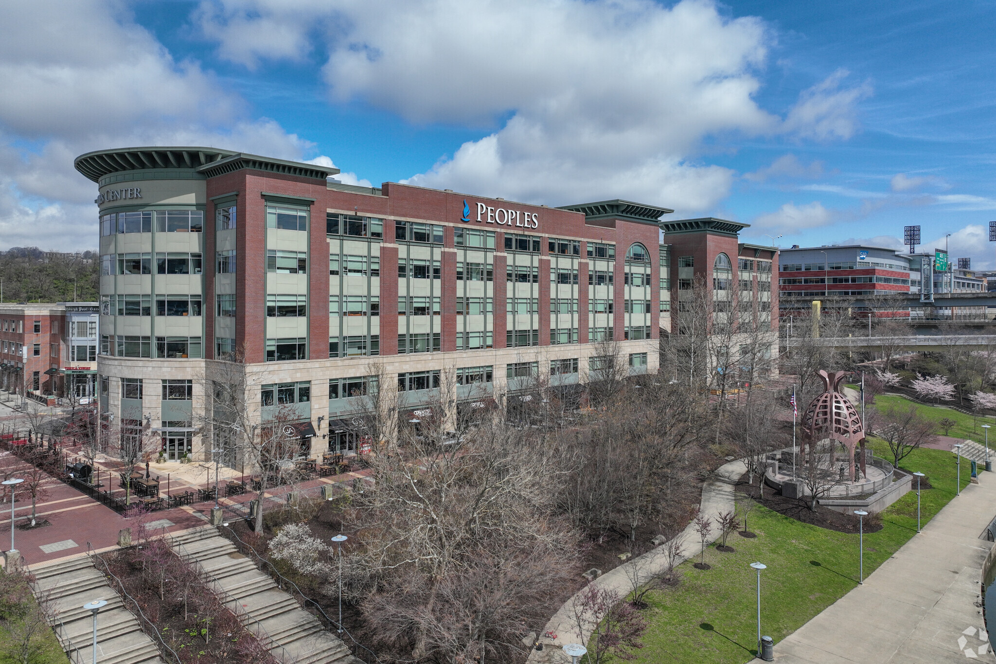 337 N Shore Dr, Pittsburgh, PA for sale Primary Photo- Image 1 of 1