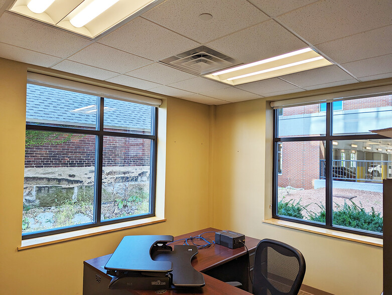 45 S Main St, Concord, NH for lease - Interior Photo - Image 2 of 7