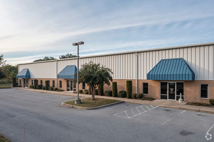 5211 Cutter Ct, Prince Frederick, MD for lease - Primary Photo - Image 1 of 44