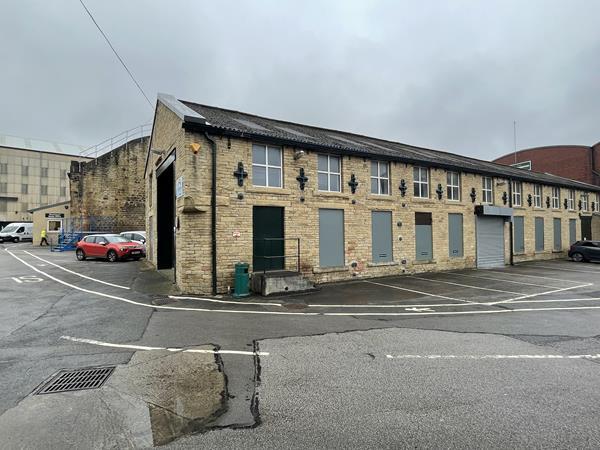 Huddersfield Rd, Elland for lease - Building Photo - Image 2 of 3