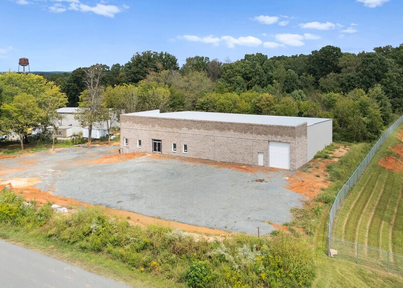 123 Locust Level Dr, Locust, NC for sale - Building Photo - Image 2 of 14