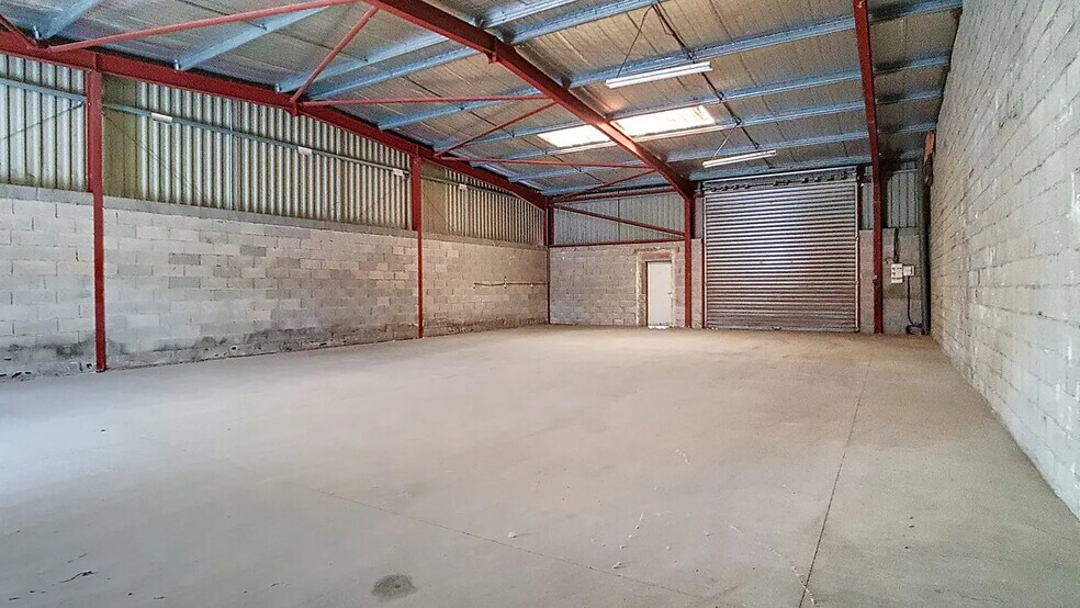 Industrial in Cugnaux for sale - Interior Photo - Image 2 of 3