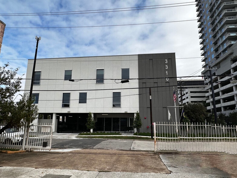 3310 Travis St, Houston, TX for lease - Building Photo - Image 2 of 2