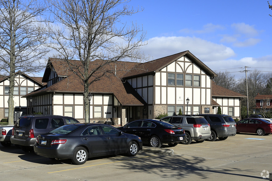 10750 Pearl Rd, Strongsville, OH for sale - Primary Photo - Image 1 of 1