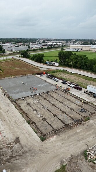 S Railroad St, Lewisville, TX for sale - Building Photo - Image 3 of 12