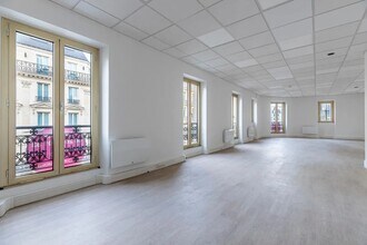 31 Rue De Châteaudun, Paris for lease Interior Photo- Image 1 of 4