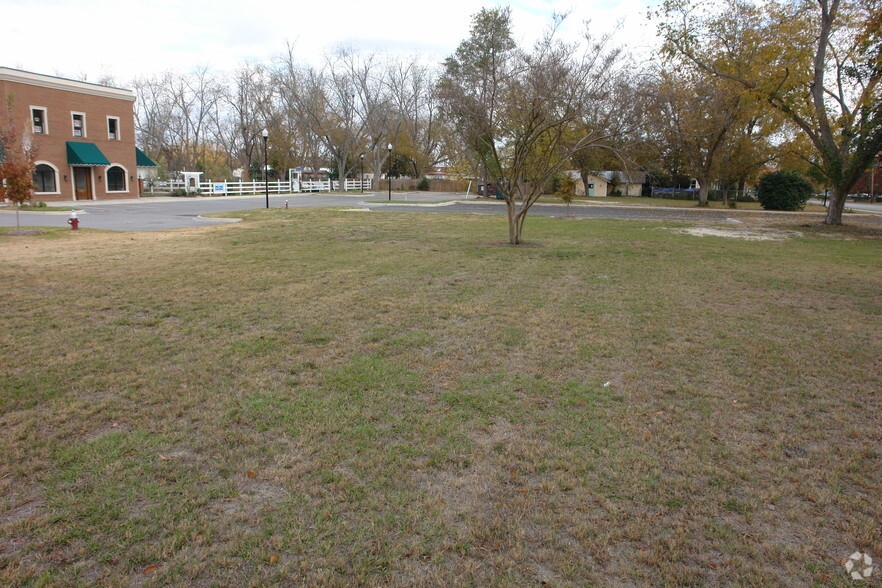 313 E Columbia Ave, Batesburg, SC for sale - Primary Photo - Image 1 of 1