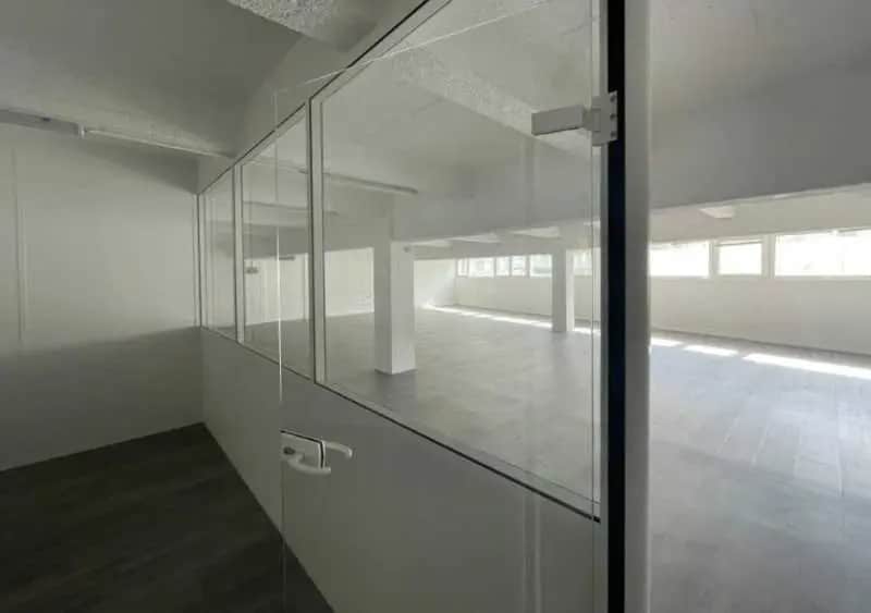 Office in Montreuil for lease Interior Photo- Image 1 of 22