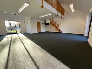 Crown Ln S, Ardleigh for lease Interior Photo- Image 2 of 4