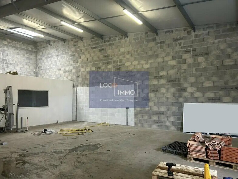 Flex in Canéjan for lease - Interior Photo - Image 3 of 9