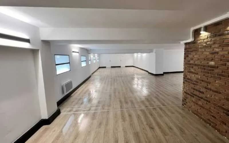 Office in Pantin for lease - Interior Photo - Image 2 of 6