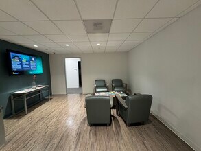 9900 Main St, Fairfax, VA for lease Interior Photo- Image 2 of 4