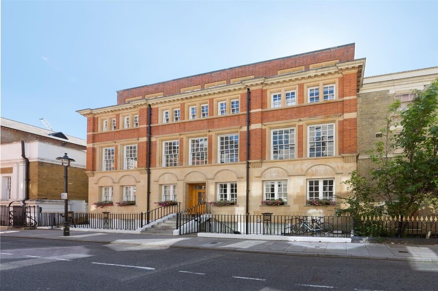 1 Castle Ln, London for sale - Primary Photo - Image 1 of 1