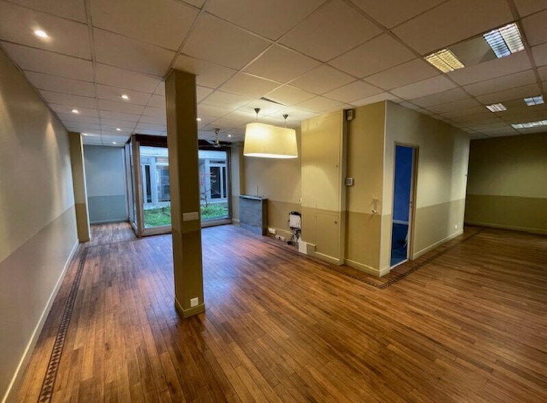 24 Avenue Villemain, Paris for sale - Building Photo - Image 2 of 32