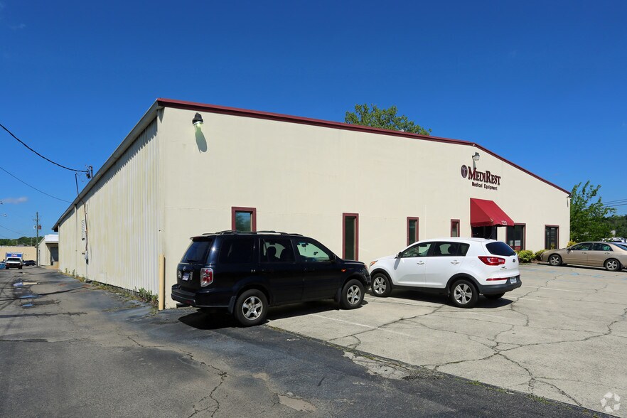 223 Oxmoor Rd, Homewood, AL 35209