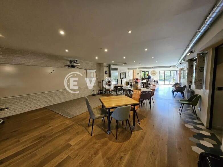 Office in Clamart for sale - Building Photo - Image 2 of 15