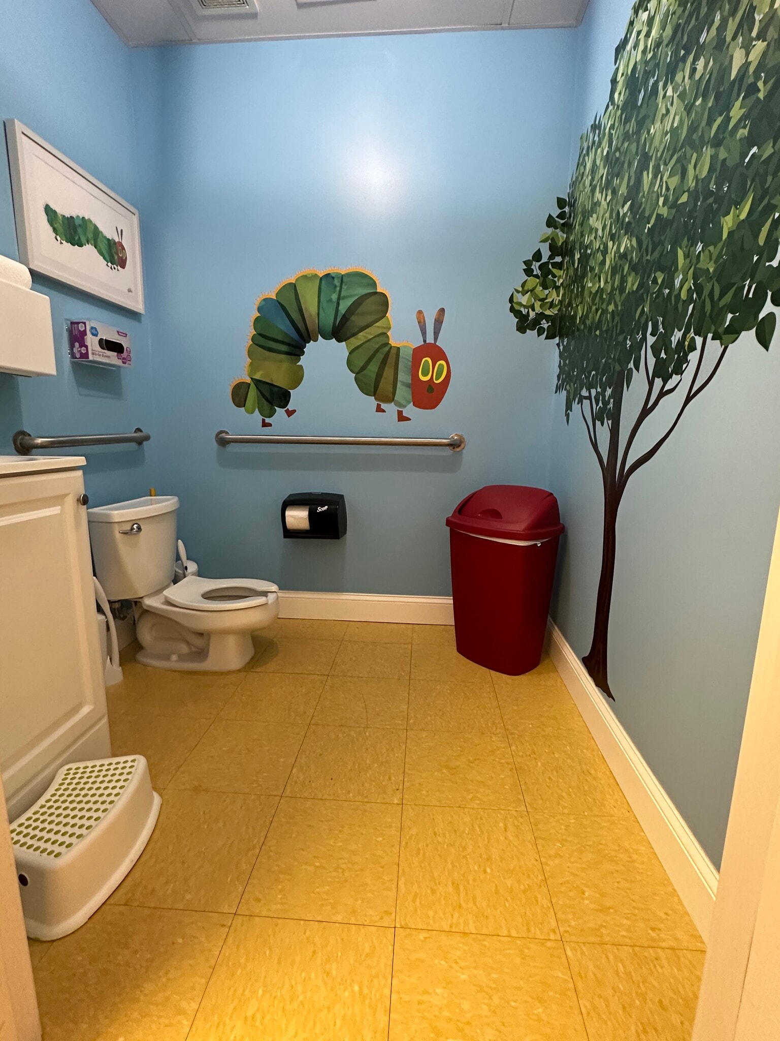 1679 Bonnie Ln, Cordova, TN for lease Interior Photo- Image 1 of 26