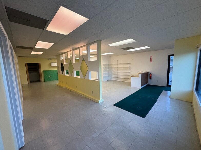 1835 N Union St, Spencerport, NY for lease - Building Photo - Image 3 of 8