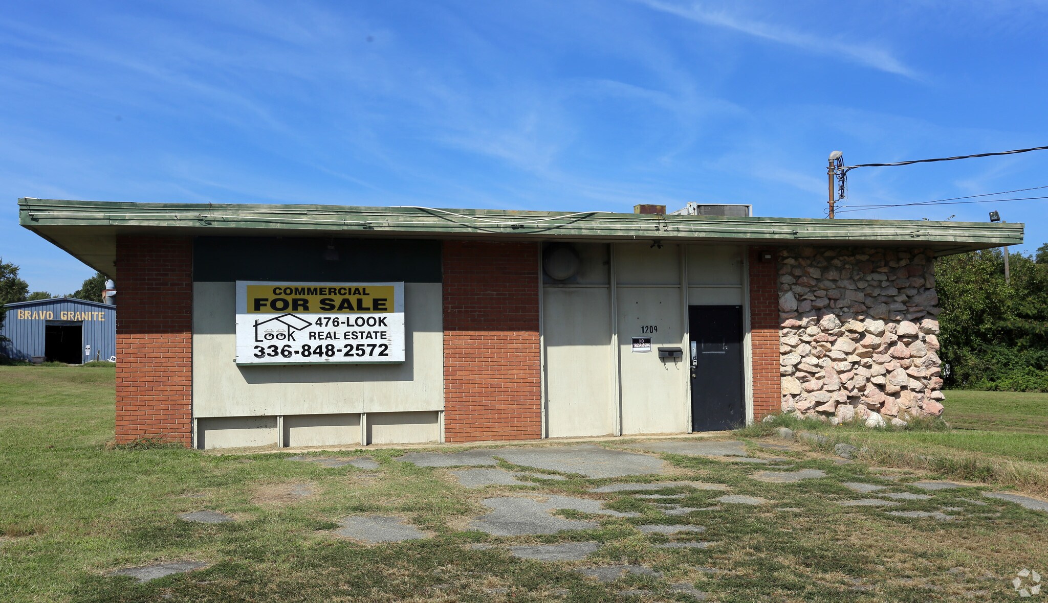 1209 Elgin Ave, High Point, NC for sale Primary Photo- Image 1 of 1