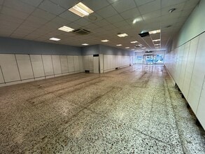 30 Woodfield St, Swansea for lease Interior Photo- Image 2 of 8