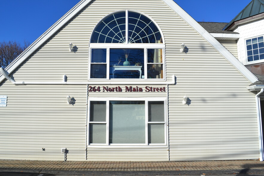 264 N Main St, Natick, MA for lease - Building Photo - Image 3 of 12