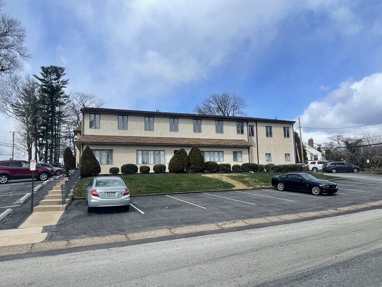 3501 West Chester Pike, Newtown Square, PA for lease - Building Photo - Image 1 of 13