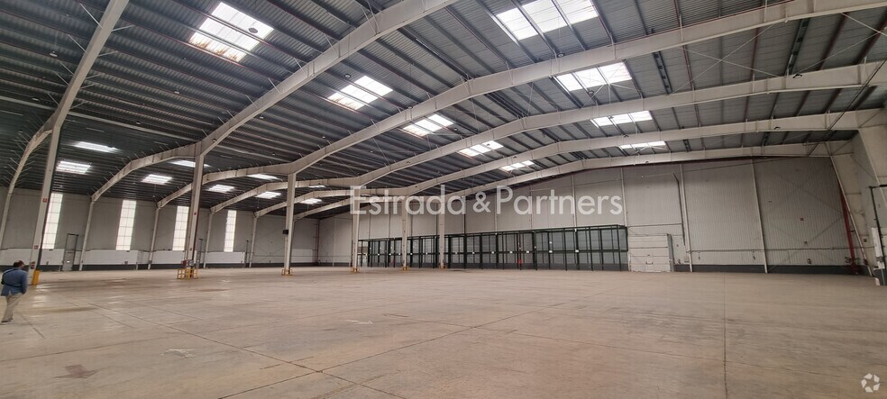 in Cabanillas del Campo, Guadalajara for sale - Primary Photo - Image 1 of 1