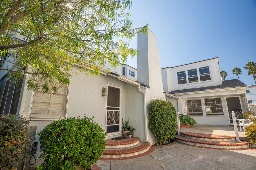 265 Corona Ave, Long Beach, CA for sale - Building Photo - Image 2 of 23